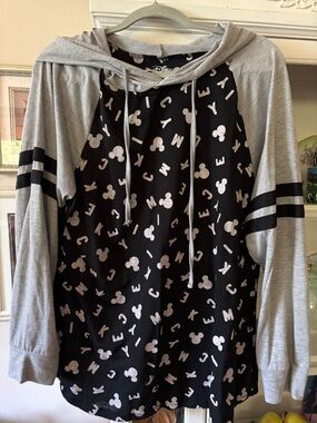 Disney Micky Mouse long sleeve hooded Tee in grey and black, letter print. 2X